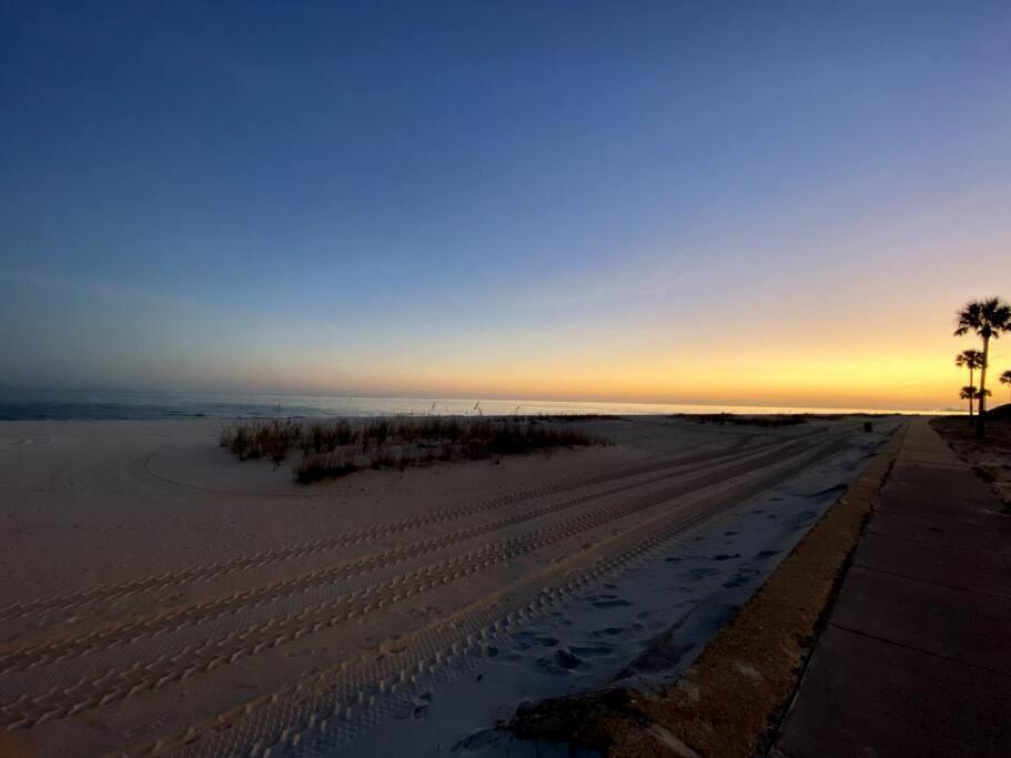 White Sand Getaway Steps From Beach Gulfport Dış mekan fotoğraf
